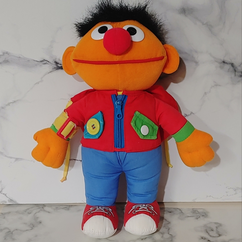 1990 Dress Me Up Ernie